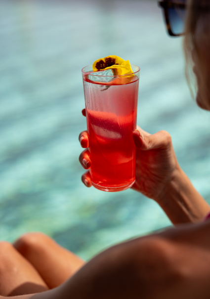 piscine et cocktail